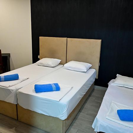 Star Hotel คูทายสิ ภายนอก รูปภาพ