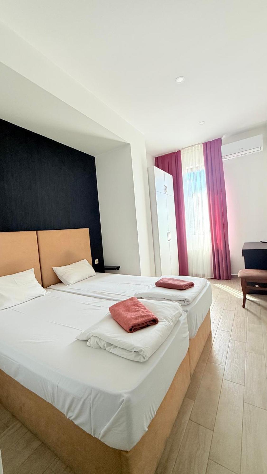 Star Hotel คูทายสิ ภายนอก รูปภาพ