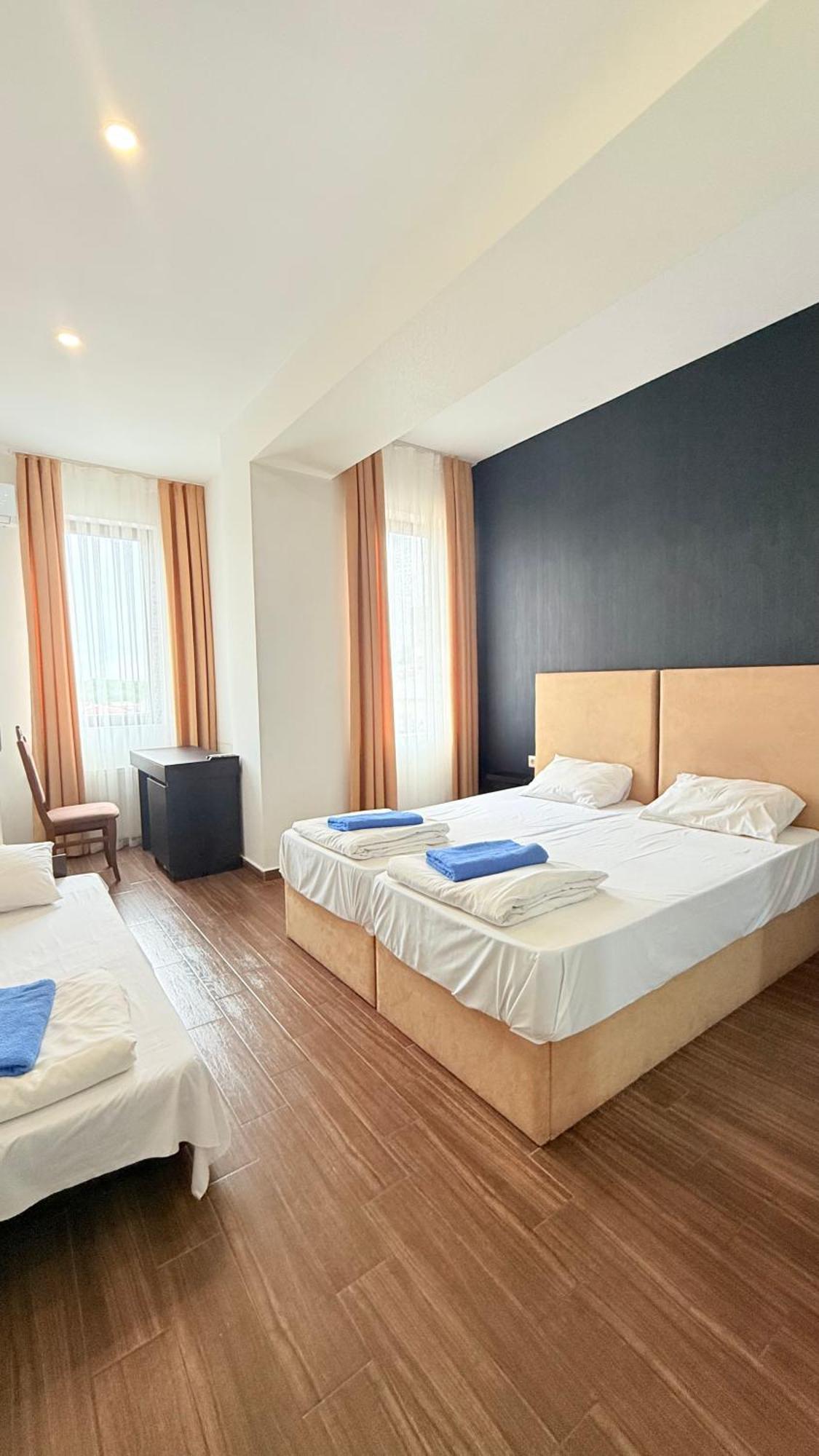 Star Hotel คูทายสิ ภายนอก รูปภาพ